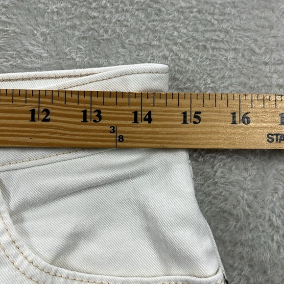 Levis Mid Rise Cropped Jeans Size 8 White Denim Non Distressed - Picture 6 of 10